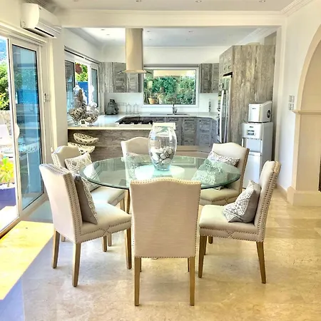 Casa Blanca Kyrenia 别墅