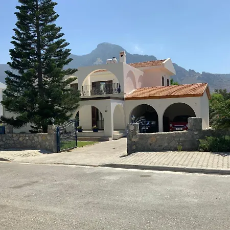 别墅 Casa Blanca Kyrenia Vasilia
