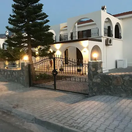 Casa Blanca Kyrenia